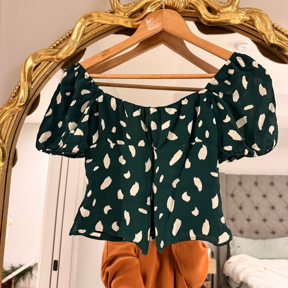 Reformation Berry Milkmaid Puff Sleeve Green Patterned Women's Top - Picture 8 of 8